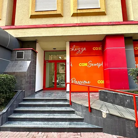 Luna Center *